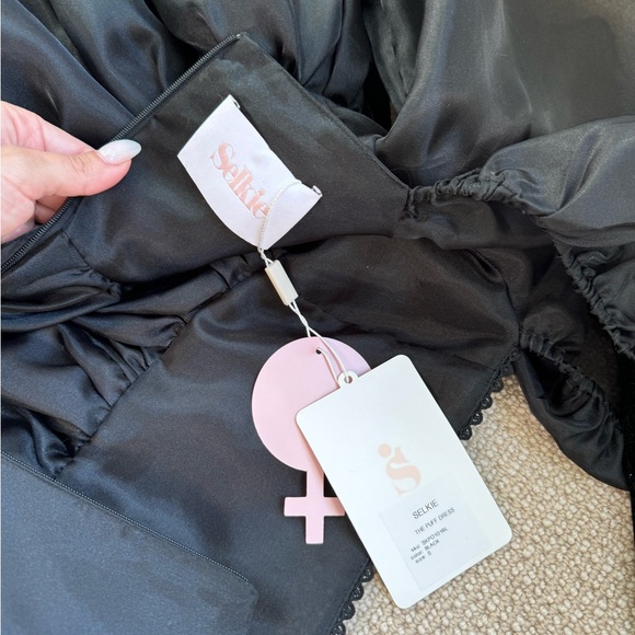 Selfie The Caviar Puff Dress size S - Picture 7 of 9